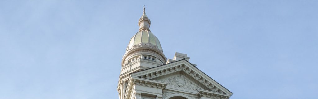 Wyoming State Capitol, Cheyenne, Wyoming. Photo credit: DXR, Wikimedia Commons (https://commons.wikimedia.org/wiki/User:DXR)